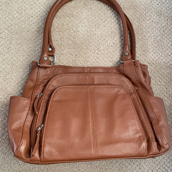 Danier leather purse - Picture 3 of 11